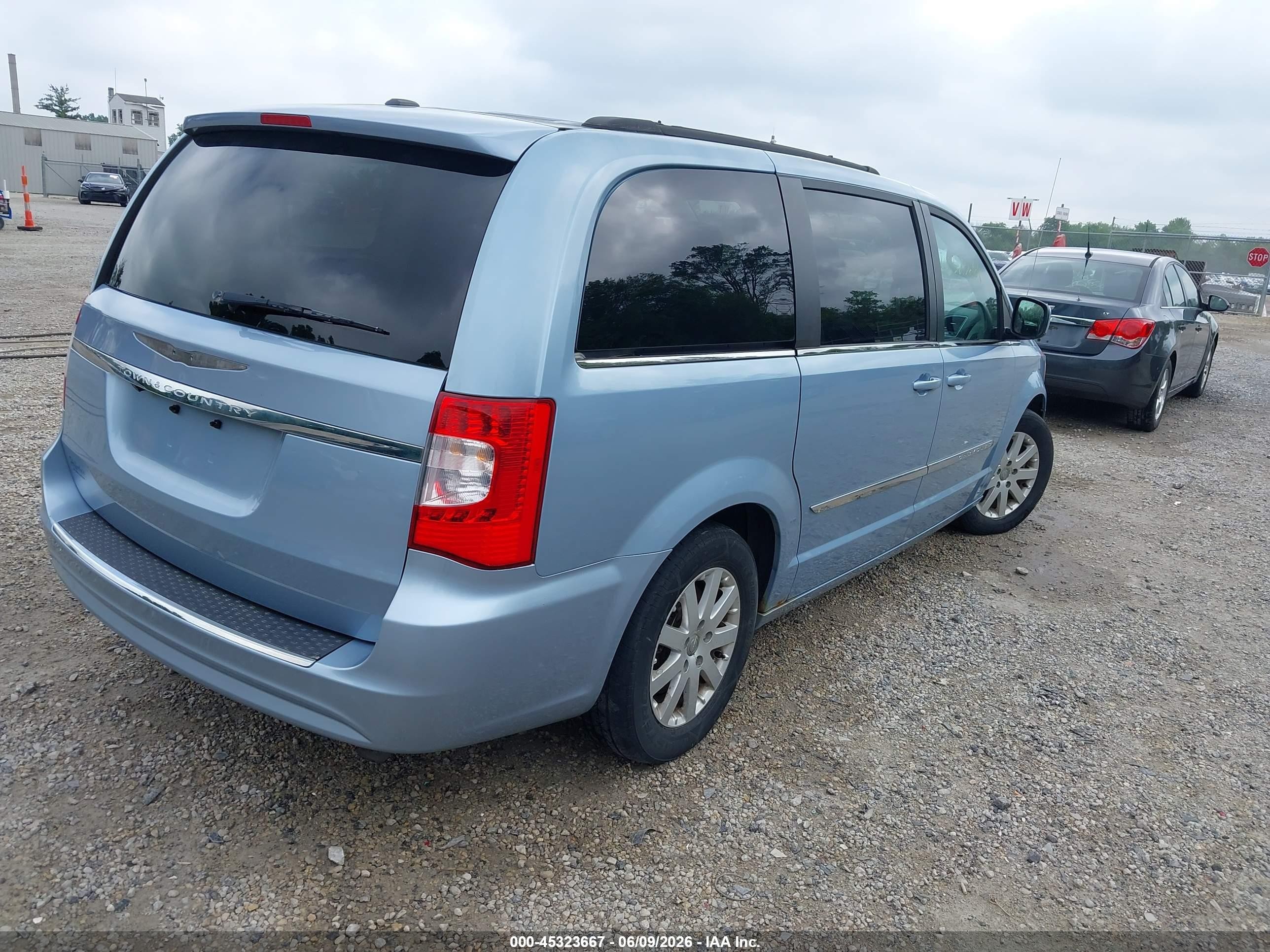 2013 Chrysler Town & Country Touring Blue vin: 2C4RC1BG0DR596723