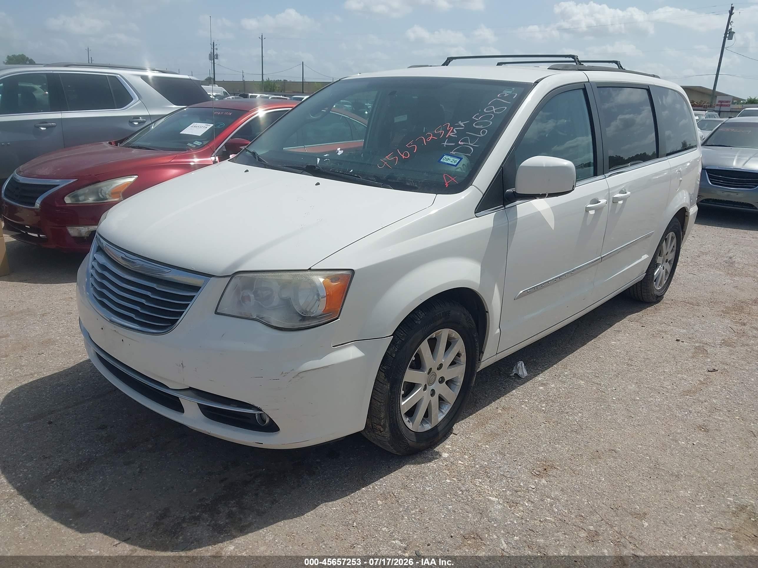 2013 Chrysler Town & Country Touring White vin: 2C4RC1BG0DR605873