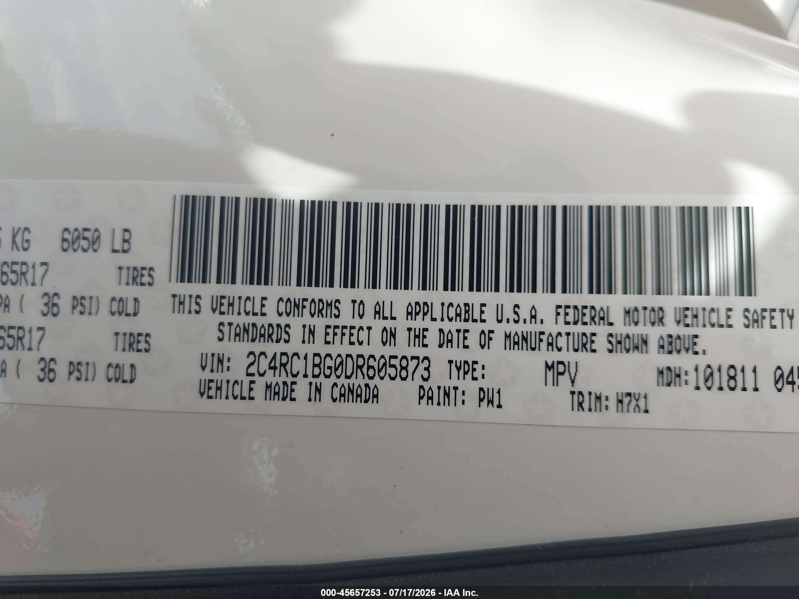 2013 Chrysler Town & Country Touring White vin: 2C4RC1BG0DR605873