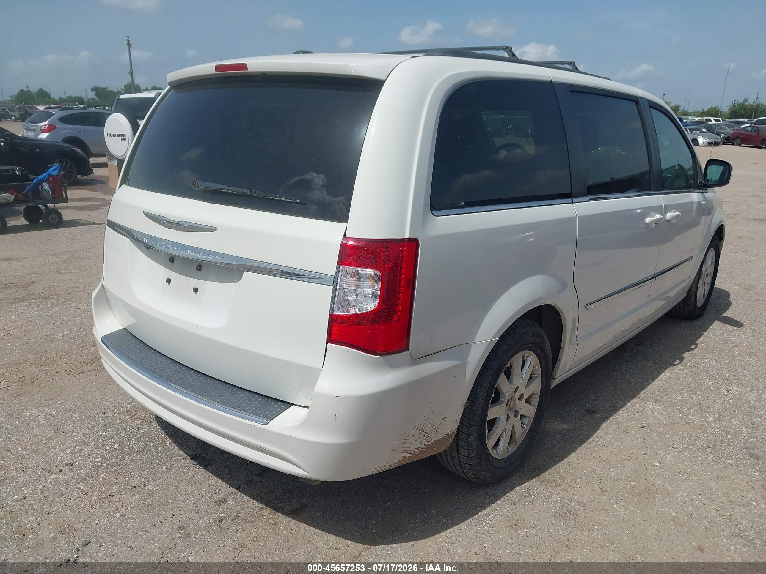 2013 Chrysler Town & Country Touring White vin: 2C4RC1BG0DR605873