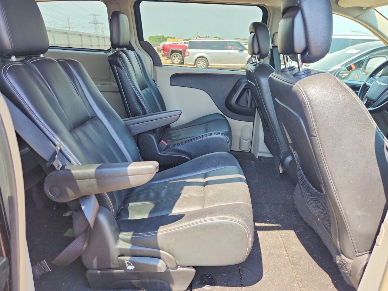 2013 Chrysler Town & Country Touring Black vin: 2C4RC1BG0DR645631