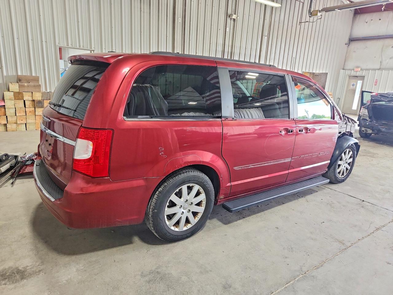 2013 Chrysler Town & Country Touring Burgundy vin: 2C4RC1BG0DR645869