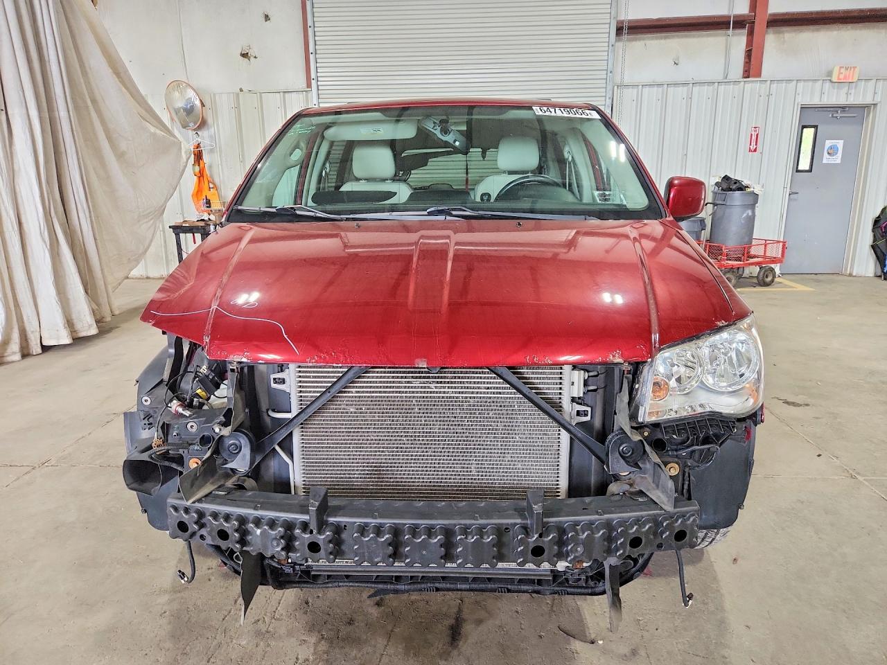 2013 Chrysler Town & Country Touring Burgundy vin: 2C4RC1BG0DR645869