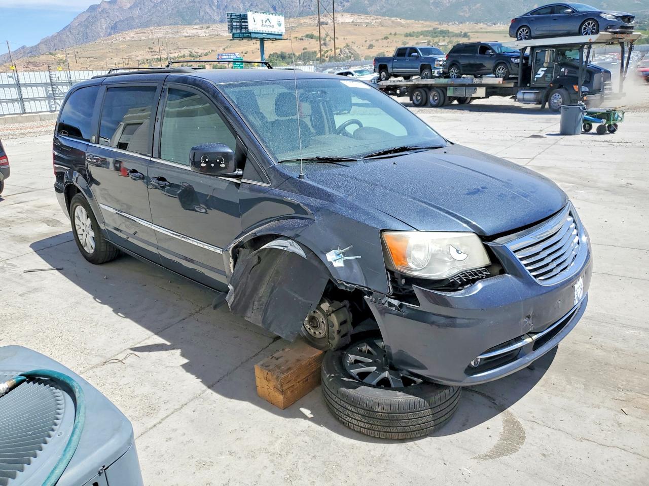 2013 Chrysler Town & Country Touring Серый vin: 2C4RC1BG0DR690620