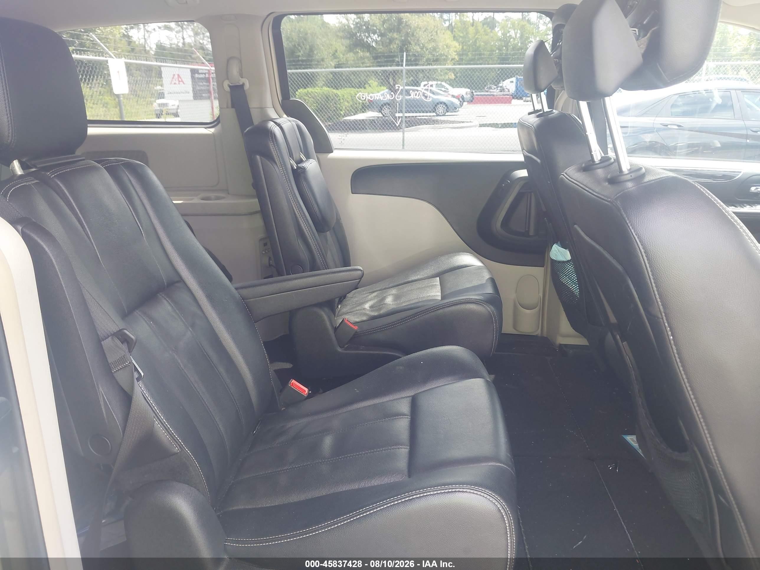 2013 Chrysler Town & Country Touring Champagne vin: 2C4RC1BG0DR745227