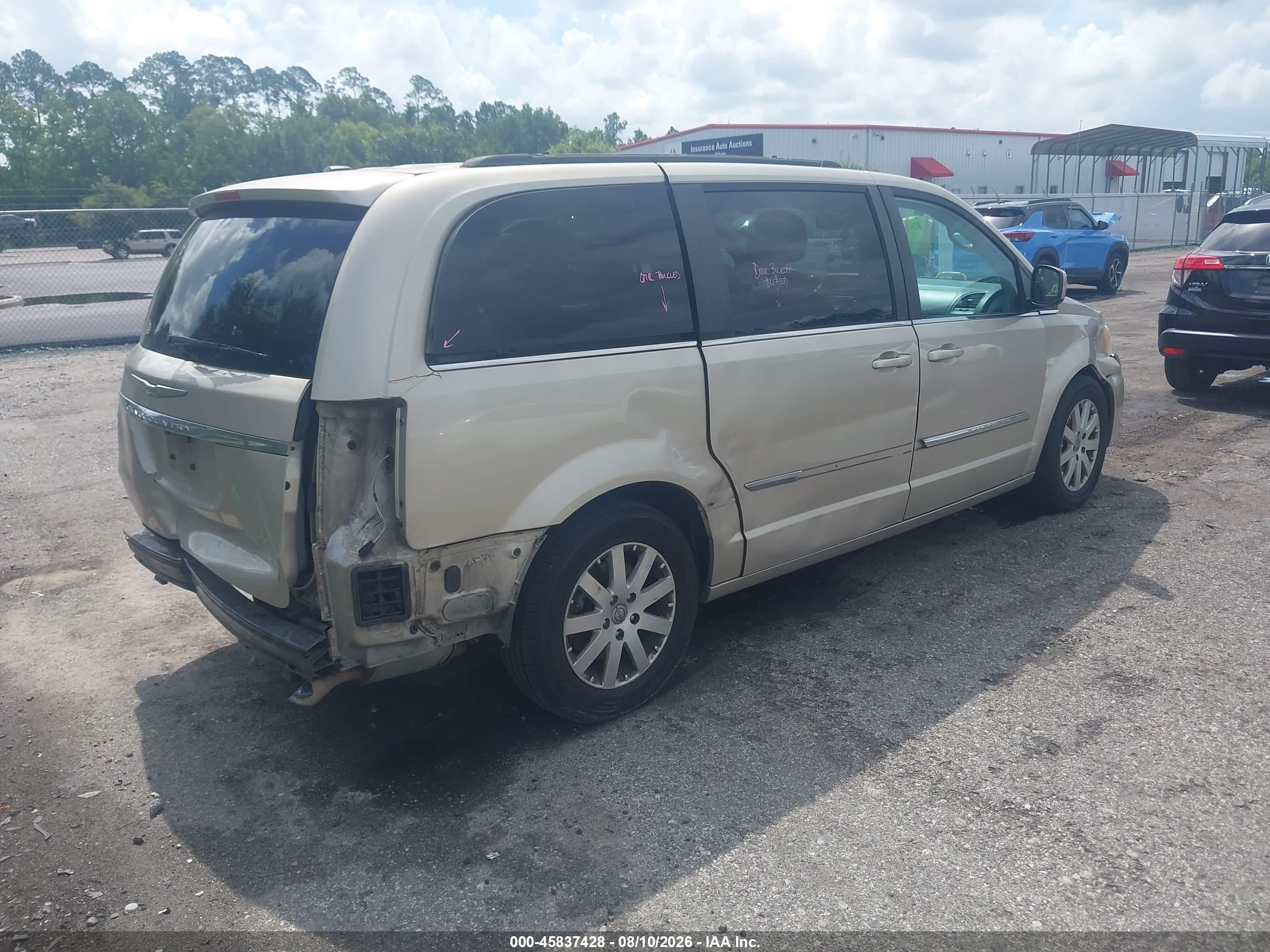 2013 Chrysler Town & Country Touring Champagne vin: 2C4RC1BG0DR745227