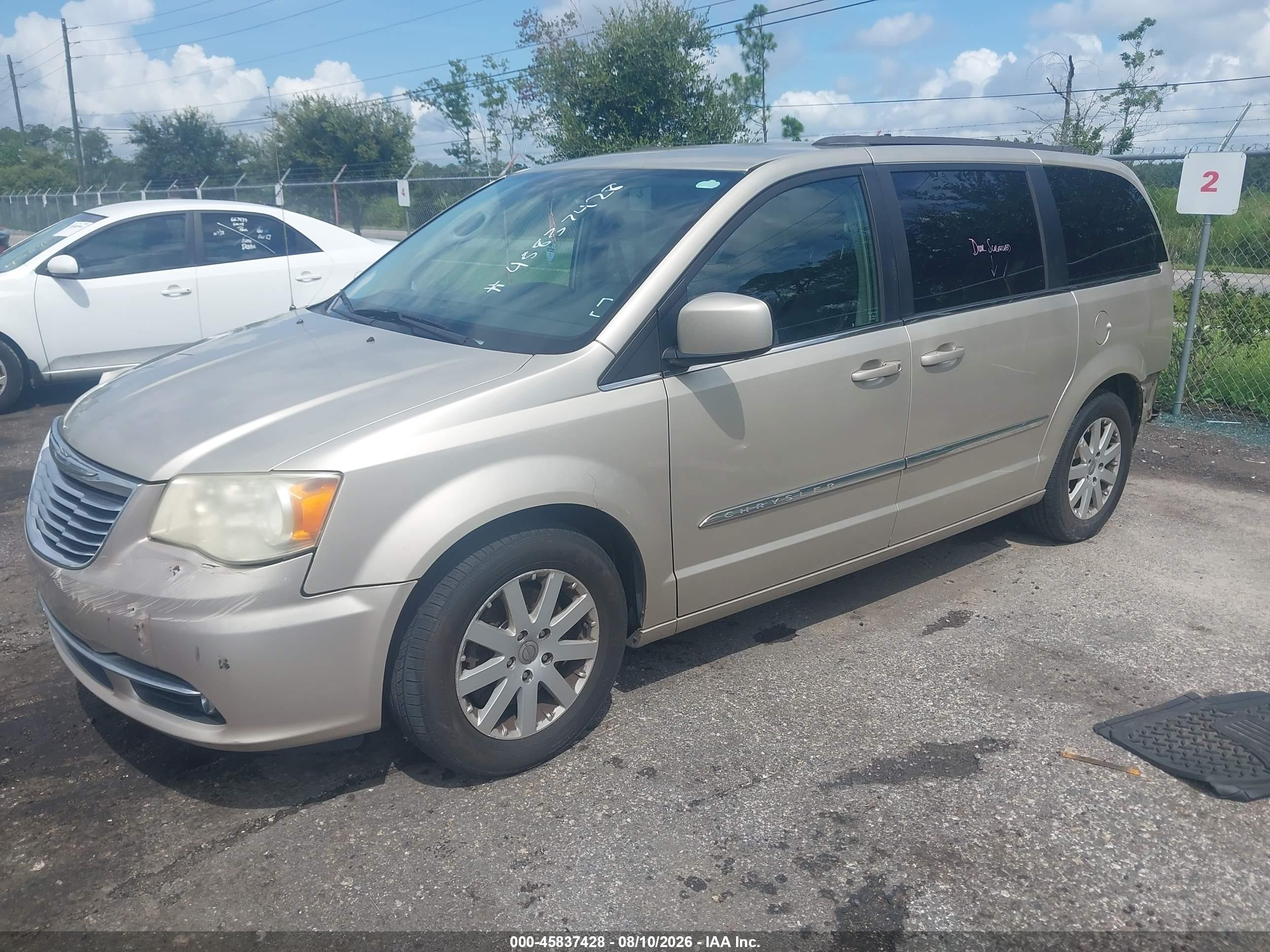 2013 Chrysler Town & Country Touring Champagne vin: 2C4RC1BG0DR745227