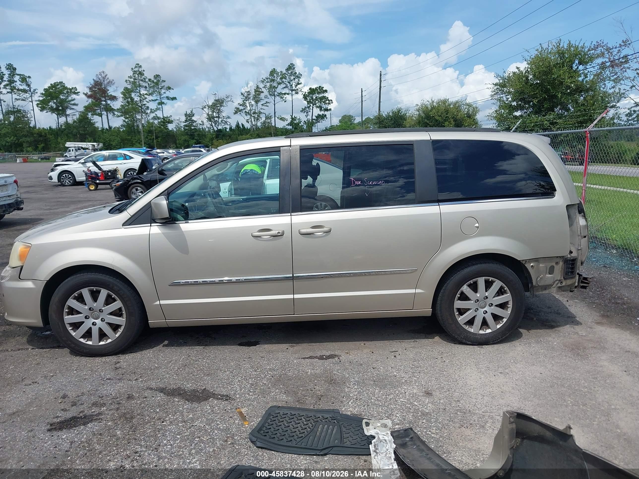 2013 Chrysler Town & Country Touring Champagne vin: 2C4RC1BG0DR745227