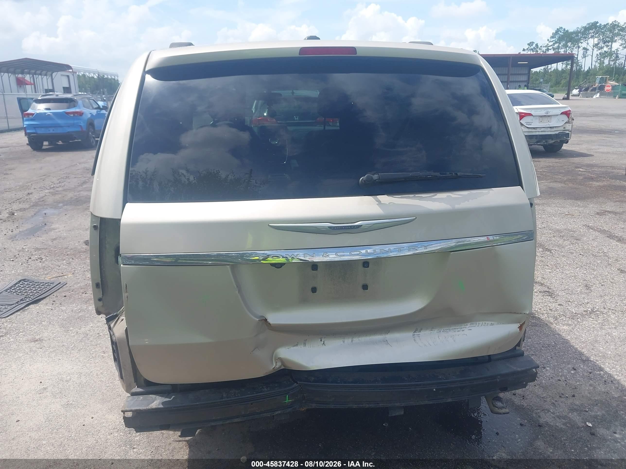 2013 Chrysler Town & Country Touring Champagne vin: 2C4RC1BG0DR745227