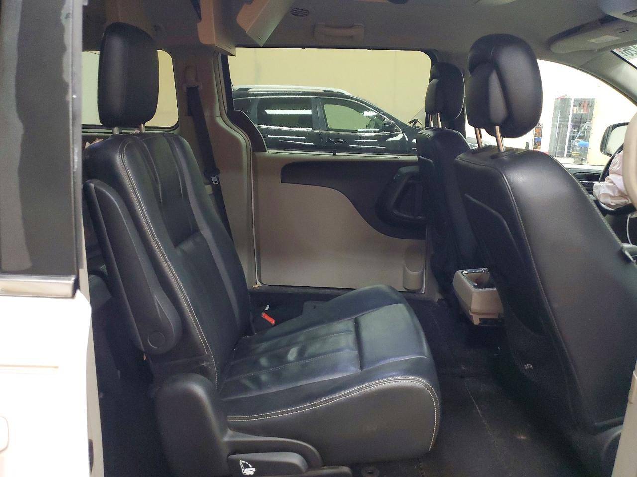 2013 Chrysler Town & Country Touring Белый vin: 2C4RC1BG0DR820931