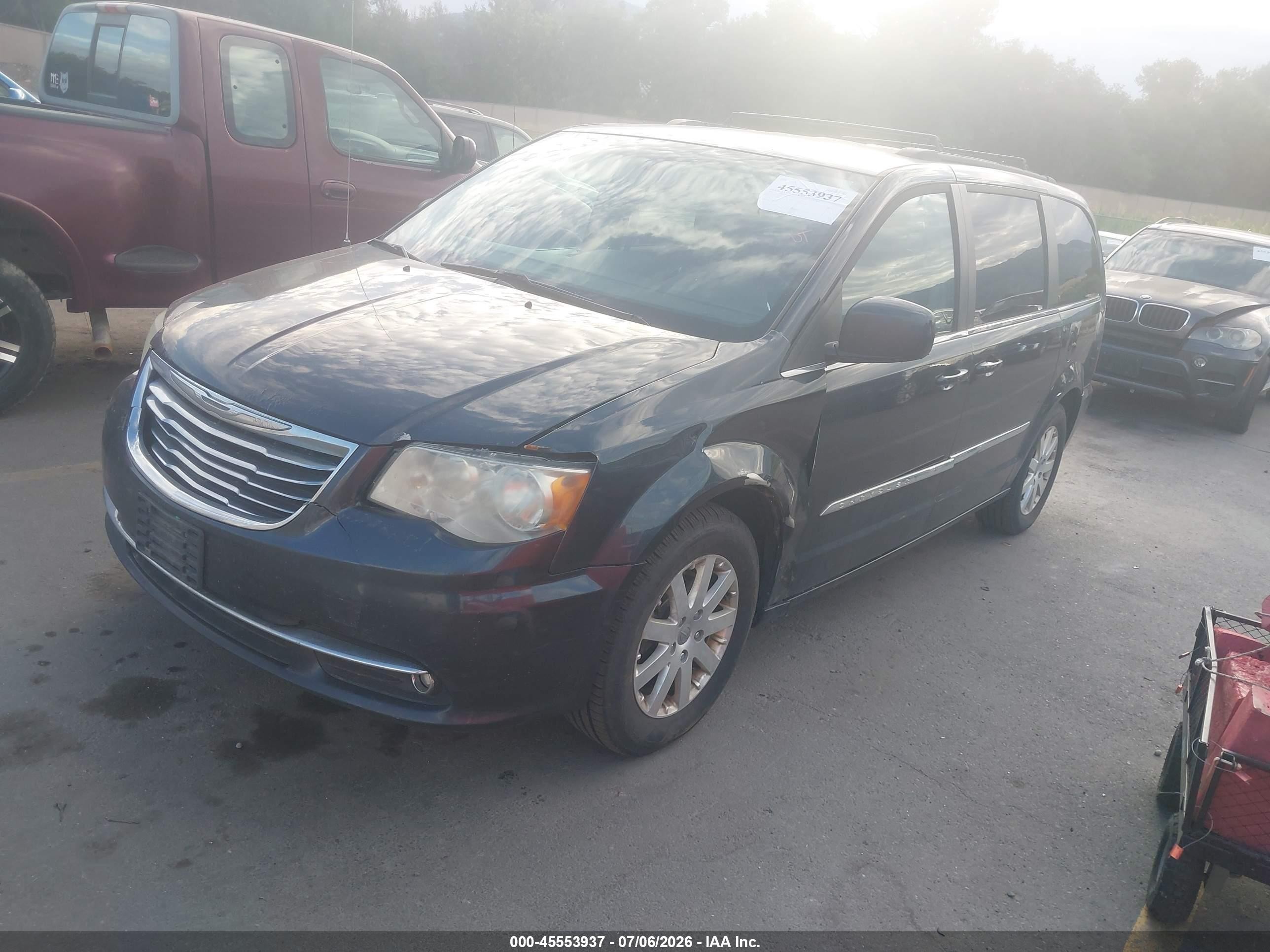 2014 Chrysler Town & Country Touring Blue vin: 2C4RC1BG0ER123941