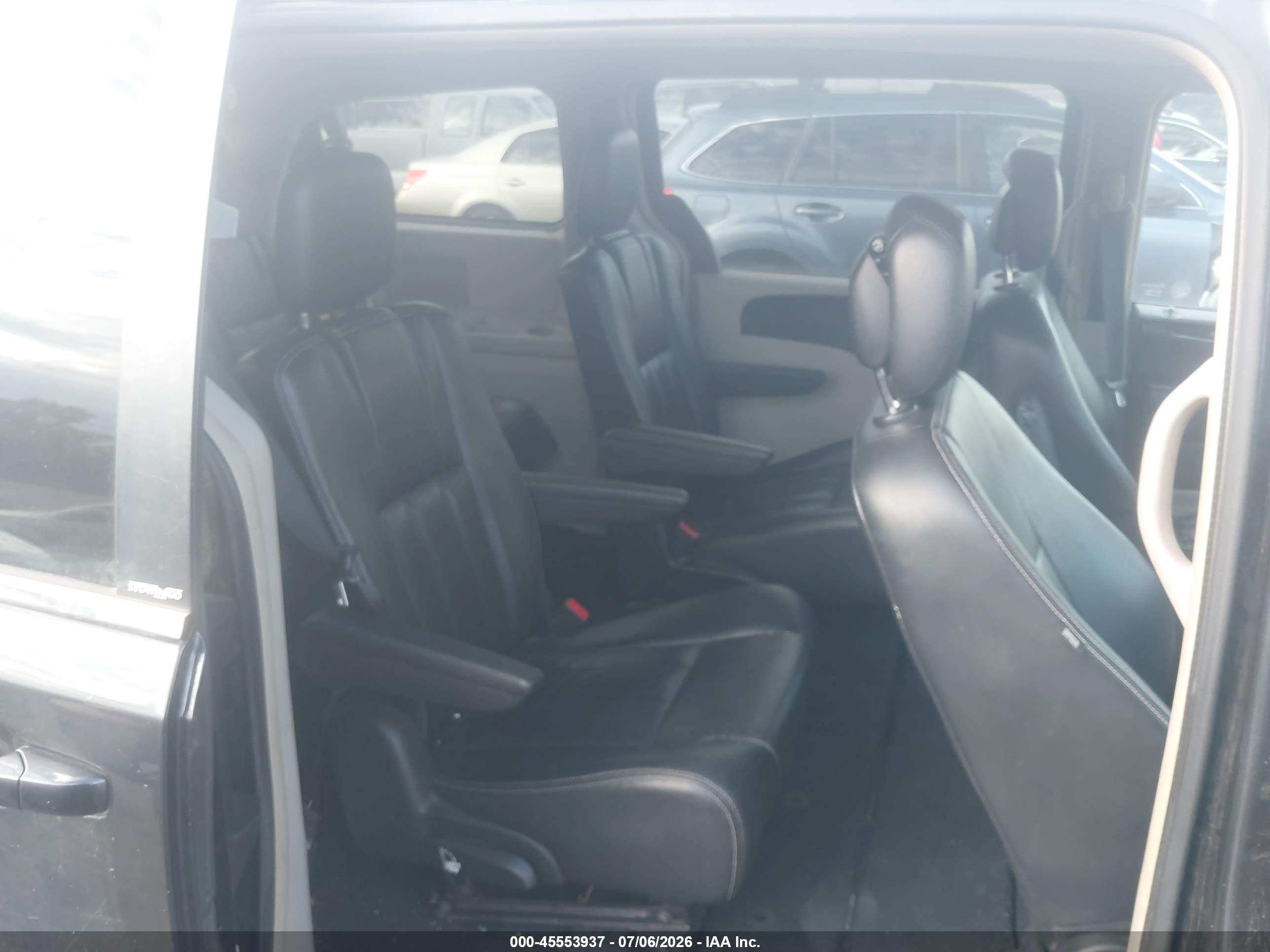 2014 Chrysler Town & Country Touring Blue vin: 2C4RC1BG0ER123941