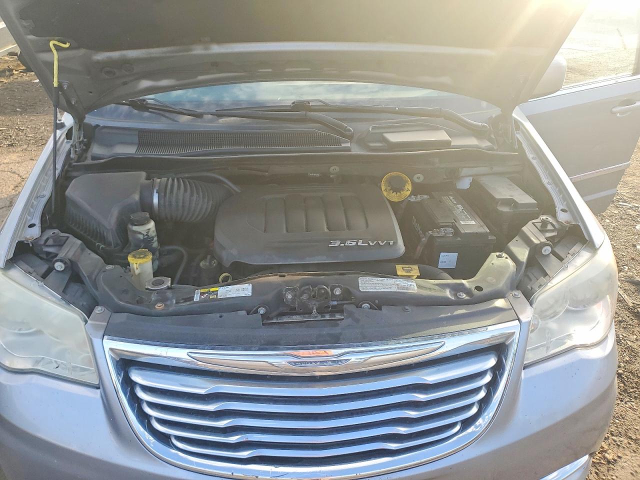 2014 Chrysler Town & Country Touring Серебряный vin: 2C4RC1BG0ER144174