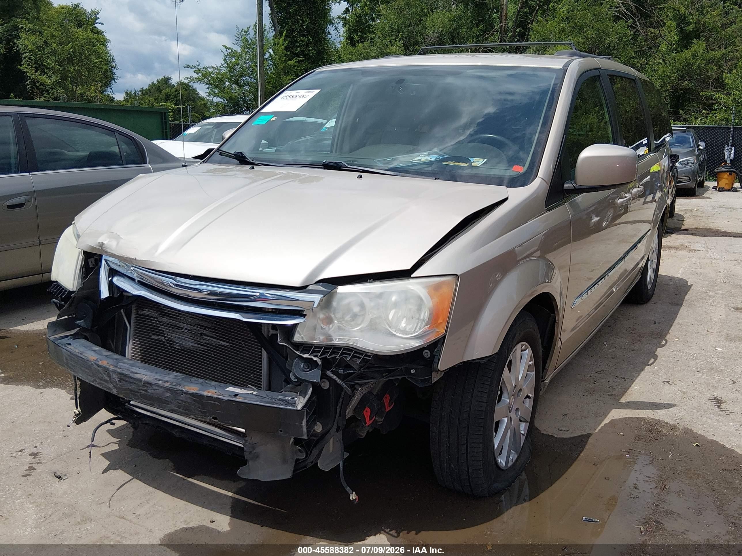 2014 Chrysler Town & Country Touring Champagne vin: 2C4RC1BG0ER232366