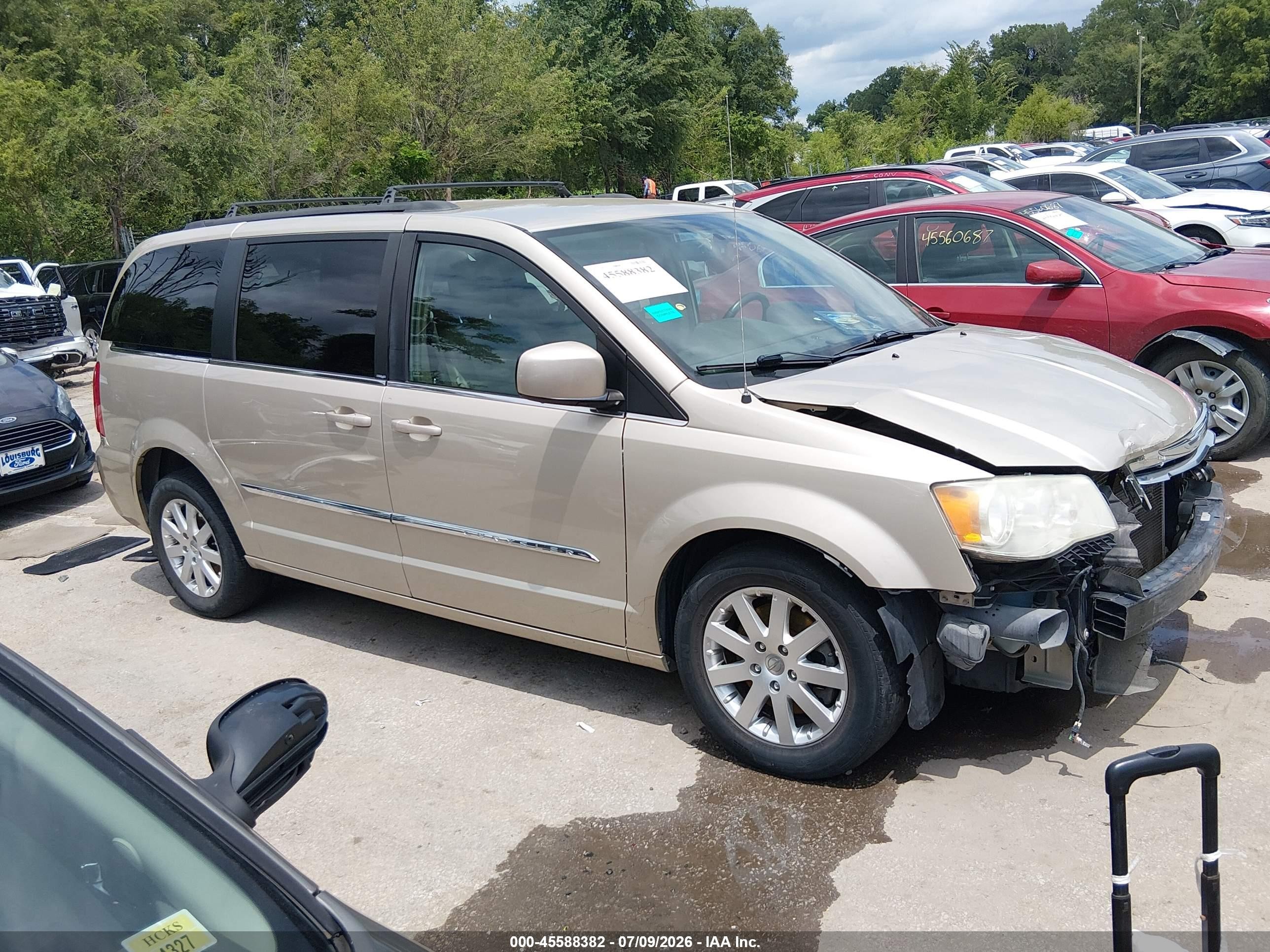2014 Chrysler Town & Country Touring Champagne vin: 2C4RC1BG0ER232366