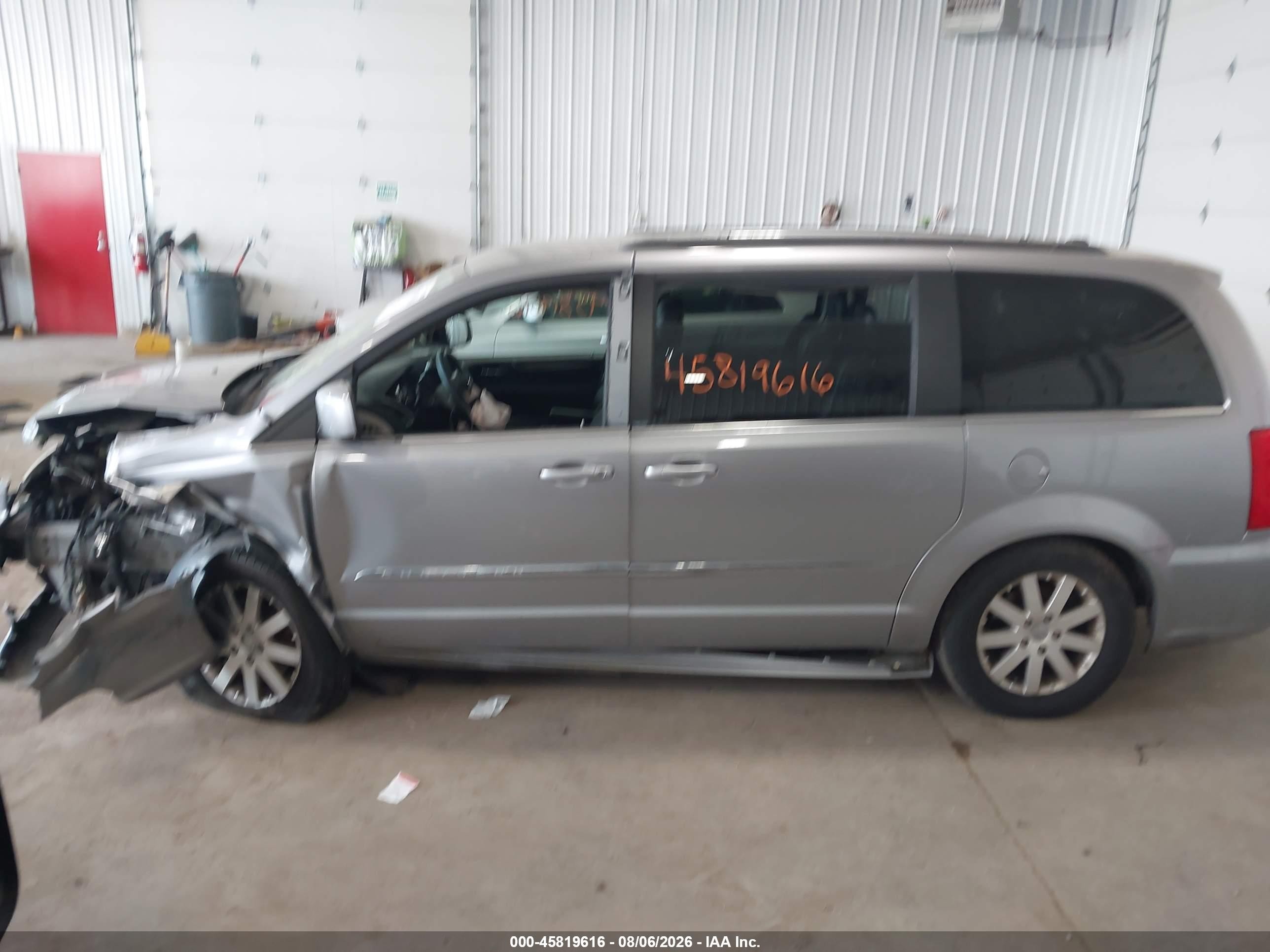 2014 Chrysler Town & Country Touring Gray vin: 2C4RC1BG0ER292678
