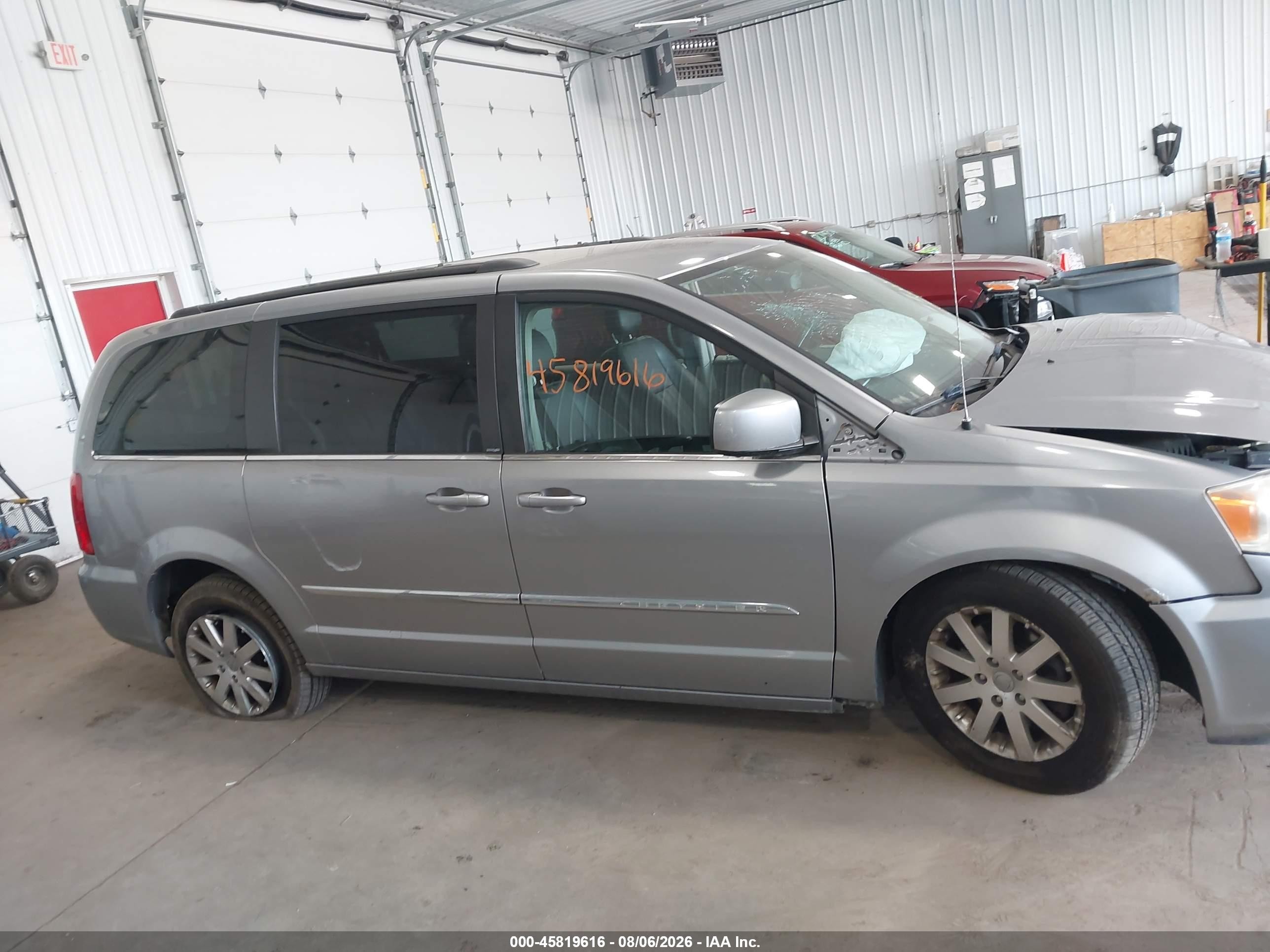2014 Chrysler Town & Country Touring Gray vin: 2C4RC1BG0ER292678