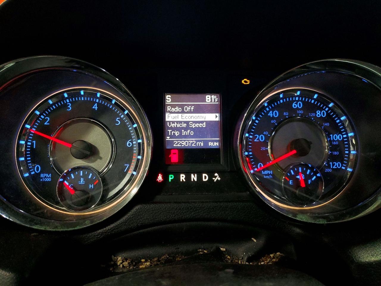 2014 Chrysler Town & Country Touring White vin: 2C4RC1BG0ER398015