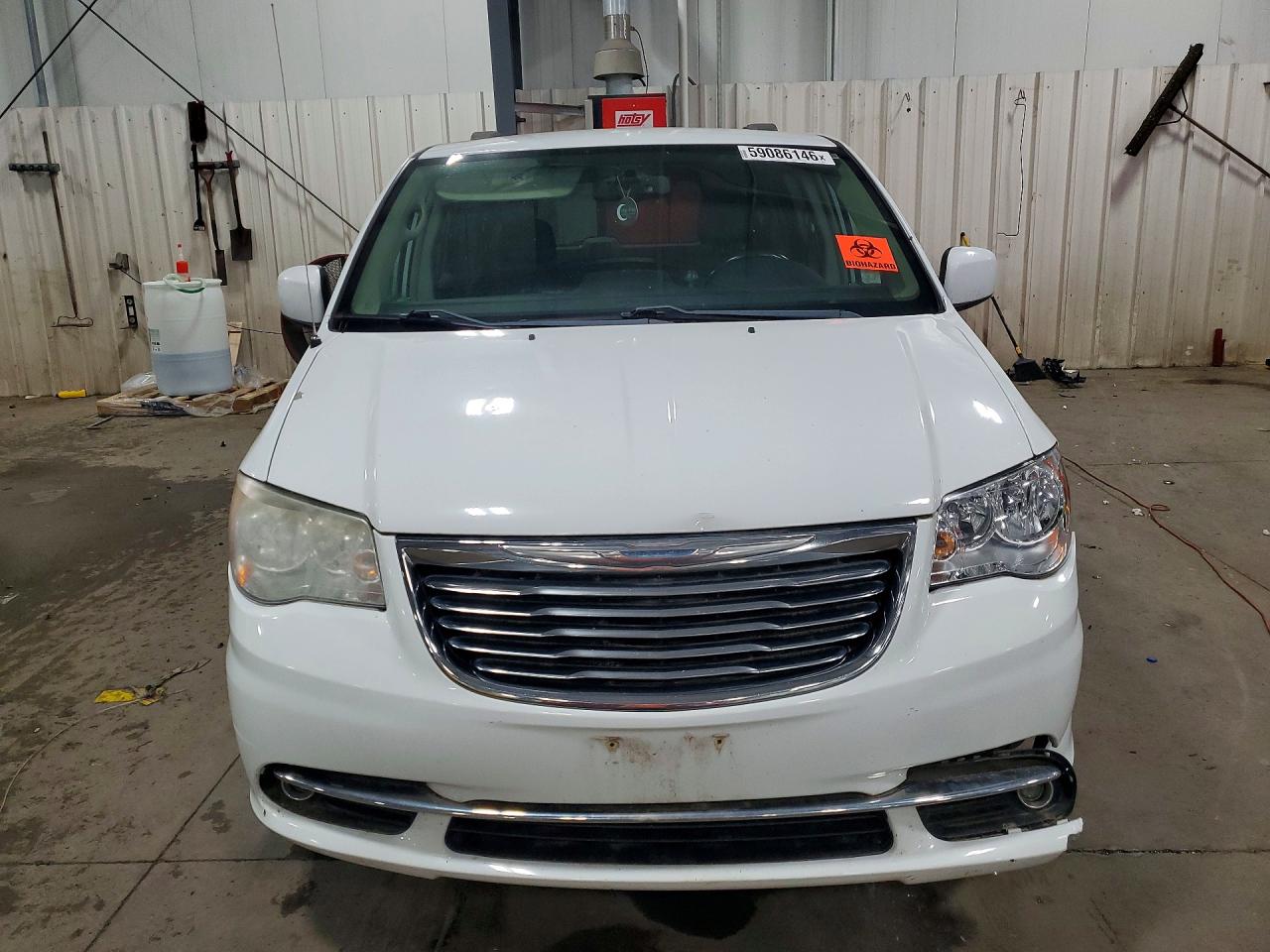 2014 Chrysler Town & Country Touring White vin: 2C4RC1BG0ER398015