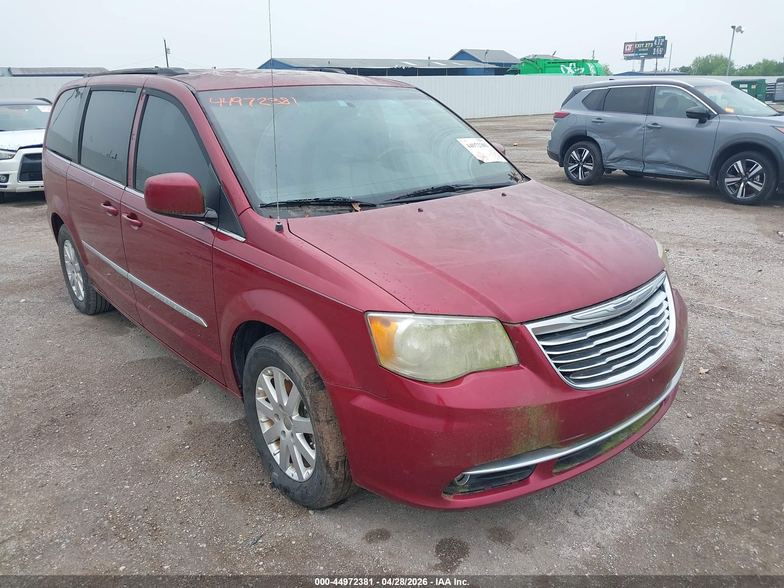 2014 Chrysler Town & Country Touring Red vin: 2C4RC1BG0ER433846