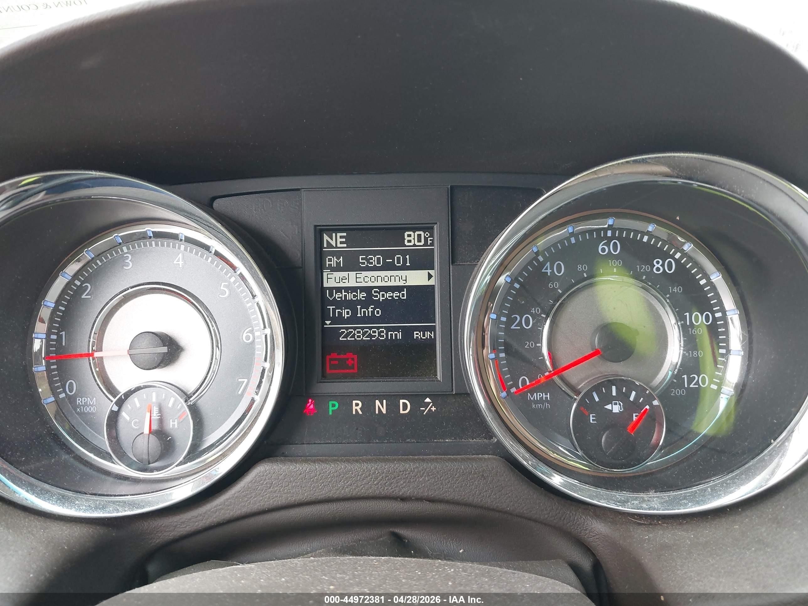 2014 Chrysler Town & Country Touring Red vin: 2C4RC1BG0ER433846