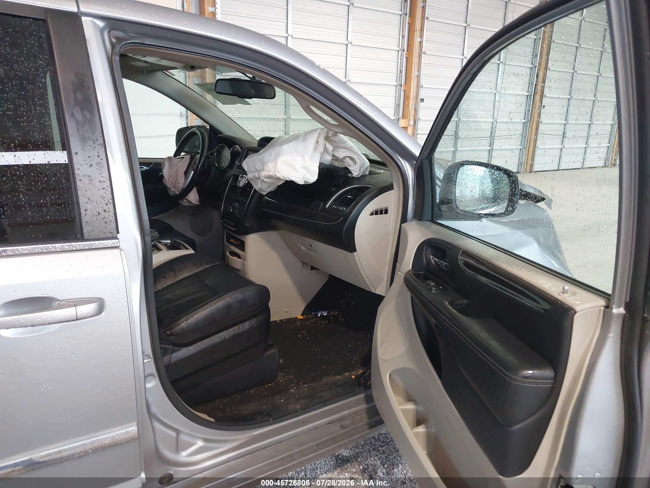 2014 Chrysler Town & Country Touring Silver vin: 2C4RC1BG0ER437881