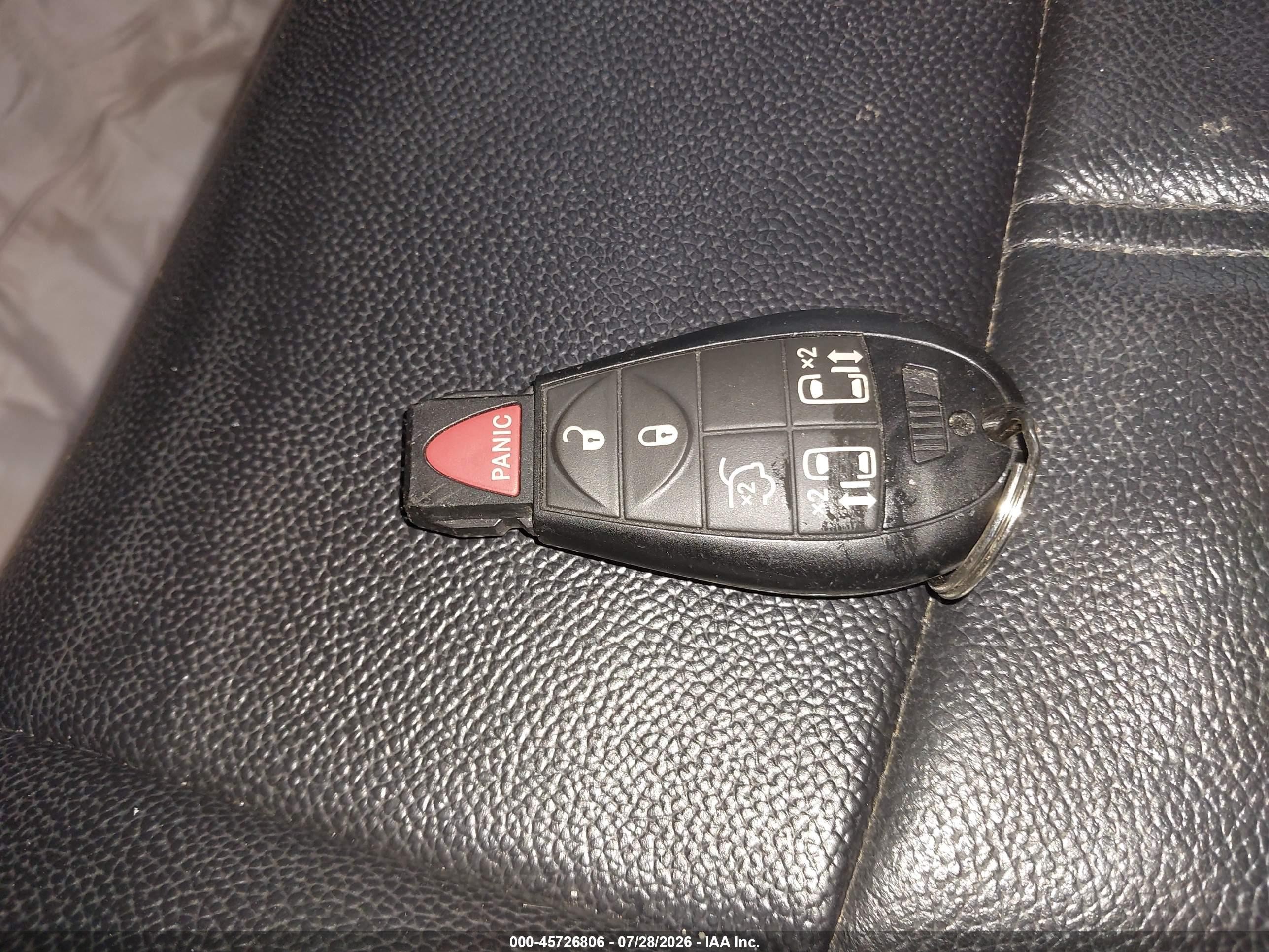 2014 Chrysler Town & Country Touring Silver vin: 2C4RC1BG0ER437881