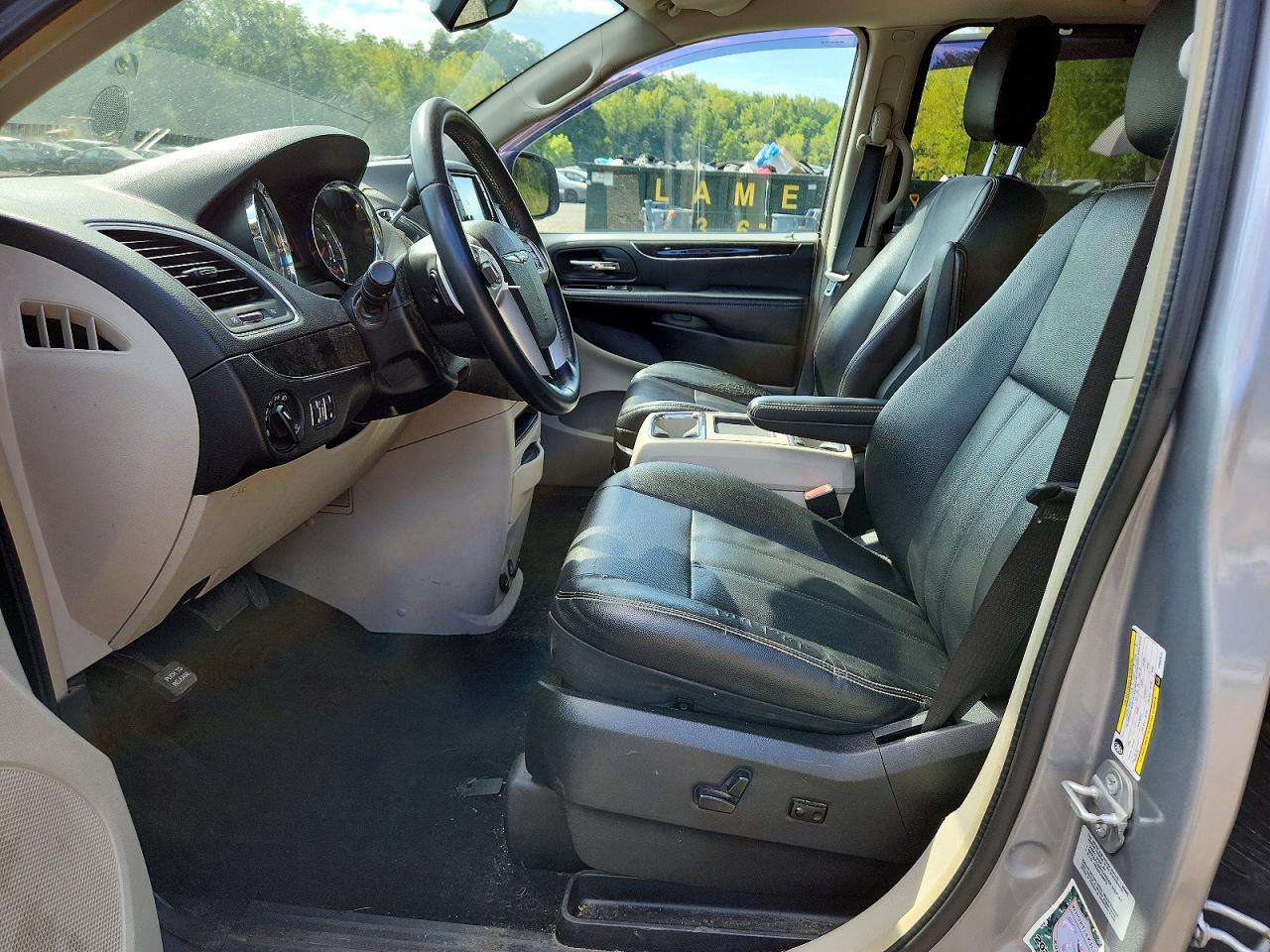 2015 Chrysler Town & Country Touring Silver vin: 2C4RC1BG0FR562512
