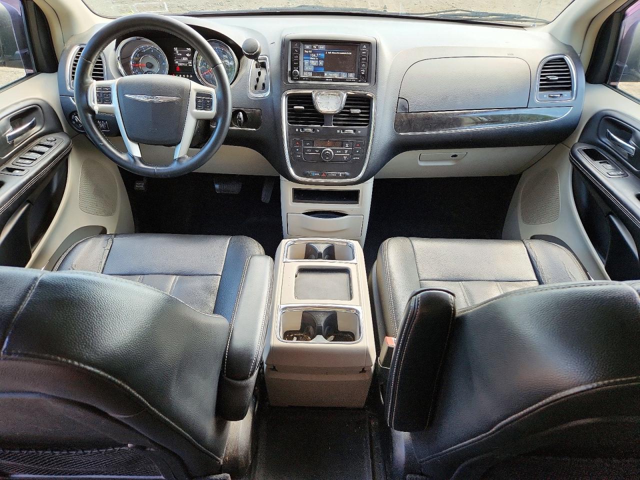 2015 Chrysler Town & Country Touring Silver vin: 2C4RC1BG0FR562512