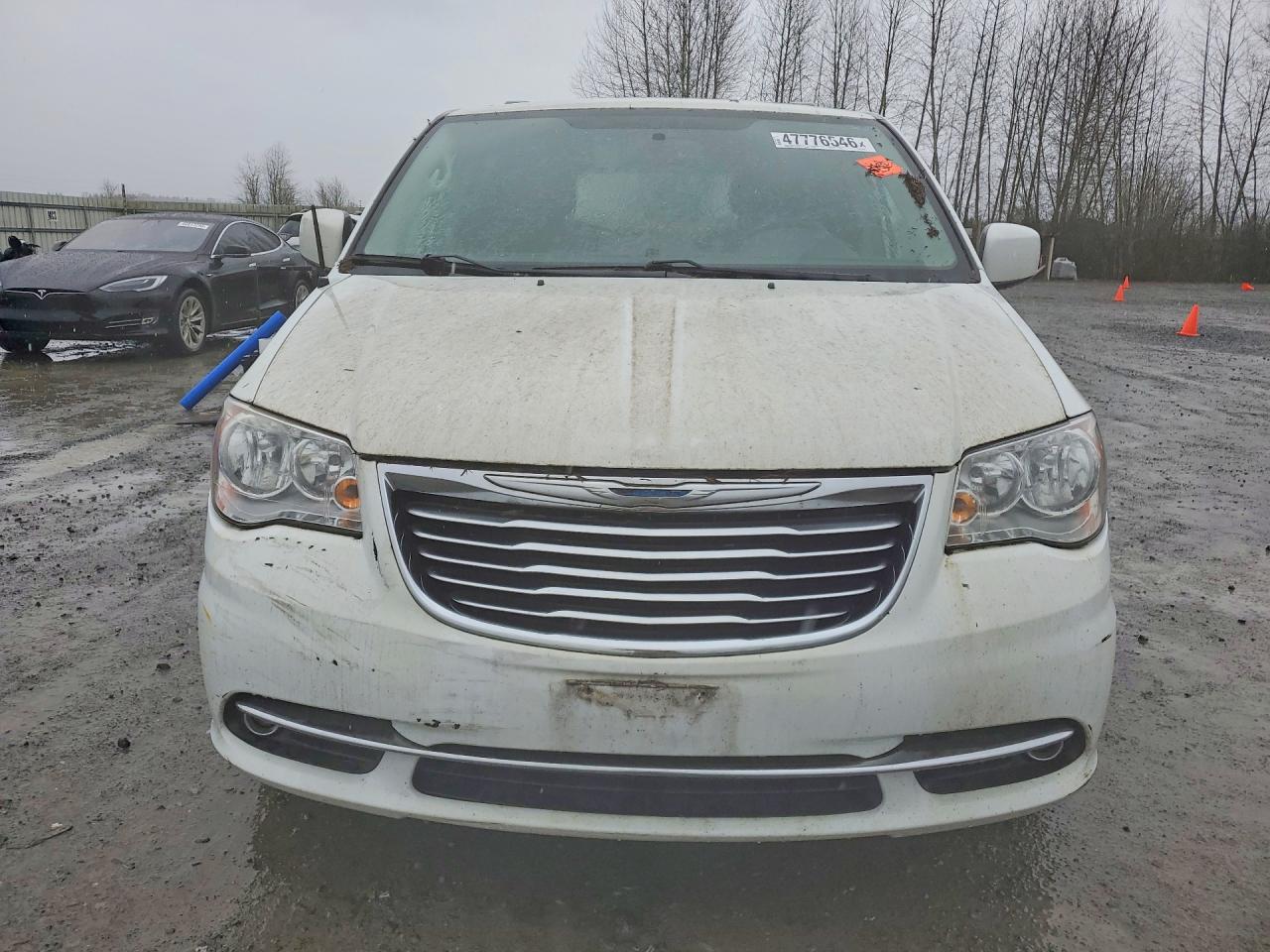 2015 Chrysler Town & Country Touring White vin: 2C4RC1BG0FR571047