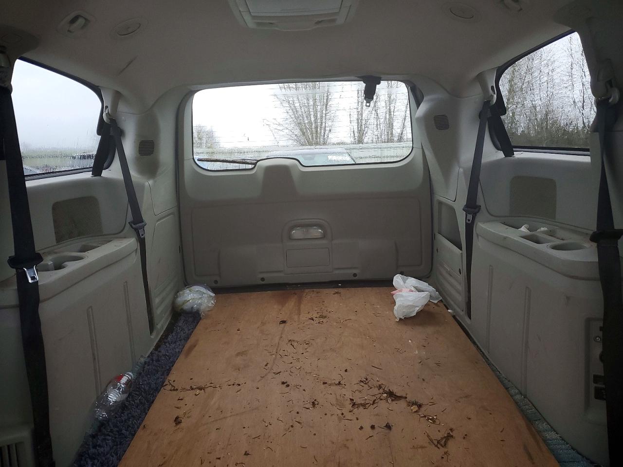 2015 Chrysler Town & Country Touring White vin: 2C4RC1BG0FR571047