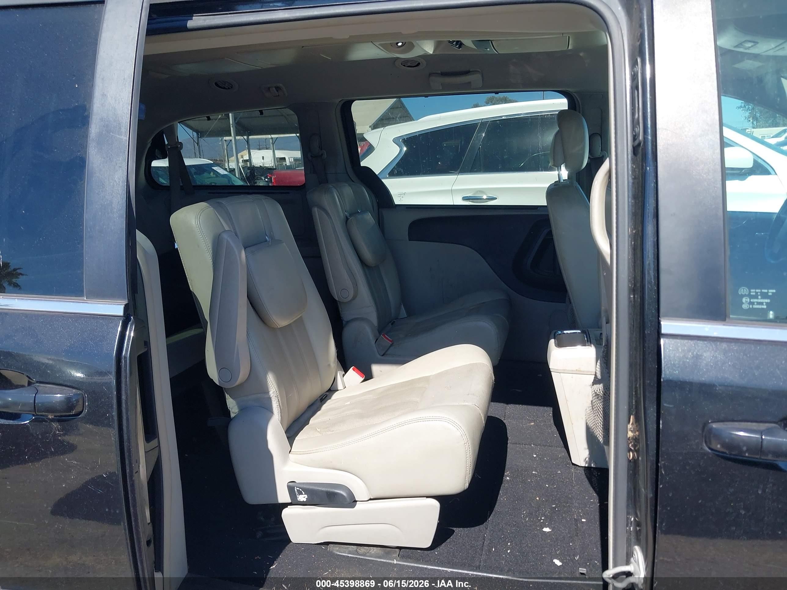 2015 Chrysler Town & Country Touring Black vin: 2C4RC1BG0FR577821