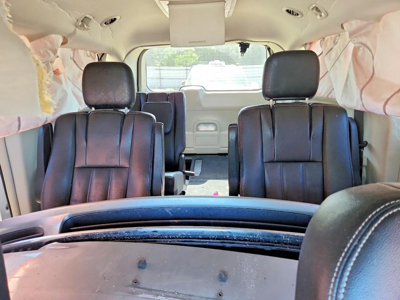 2015 Chrysler Town & Country Touring Silver vin: 2C4RC1BG0FR629481