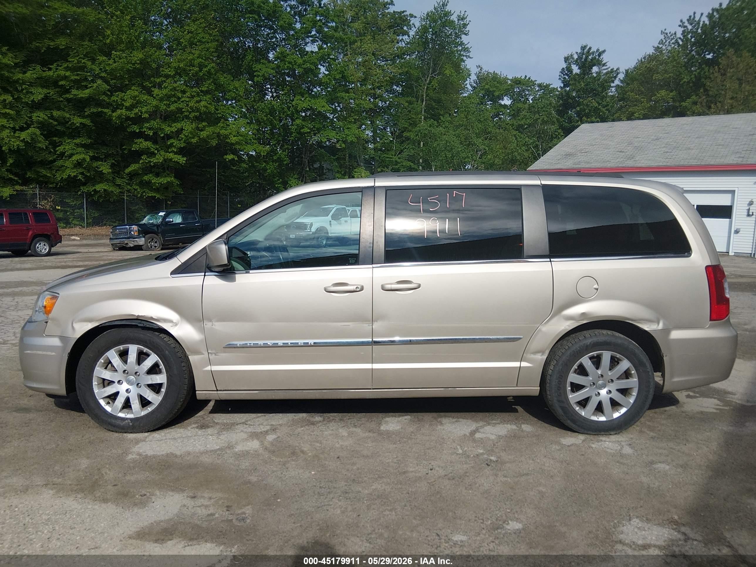2015 Chrysler Town & Country Touring Champagne vin: 2C4RC1BG0FR638911