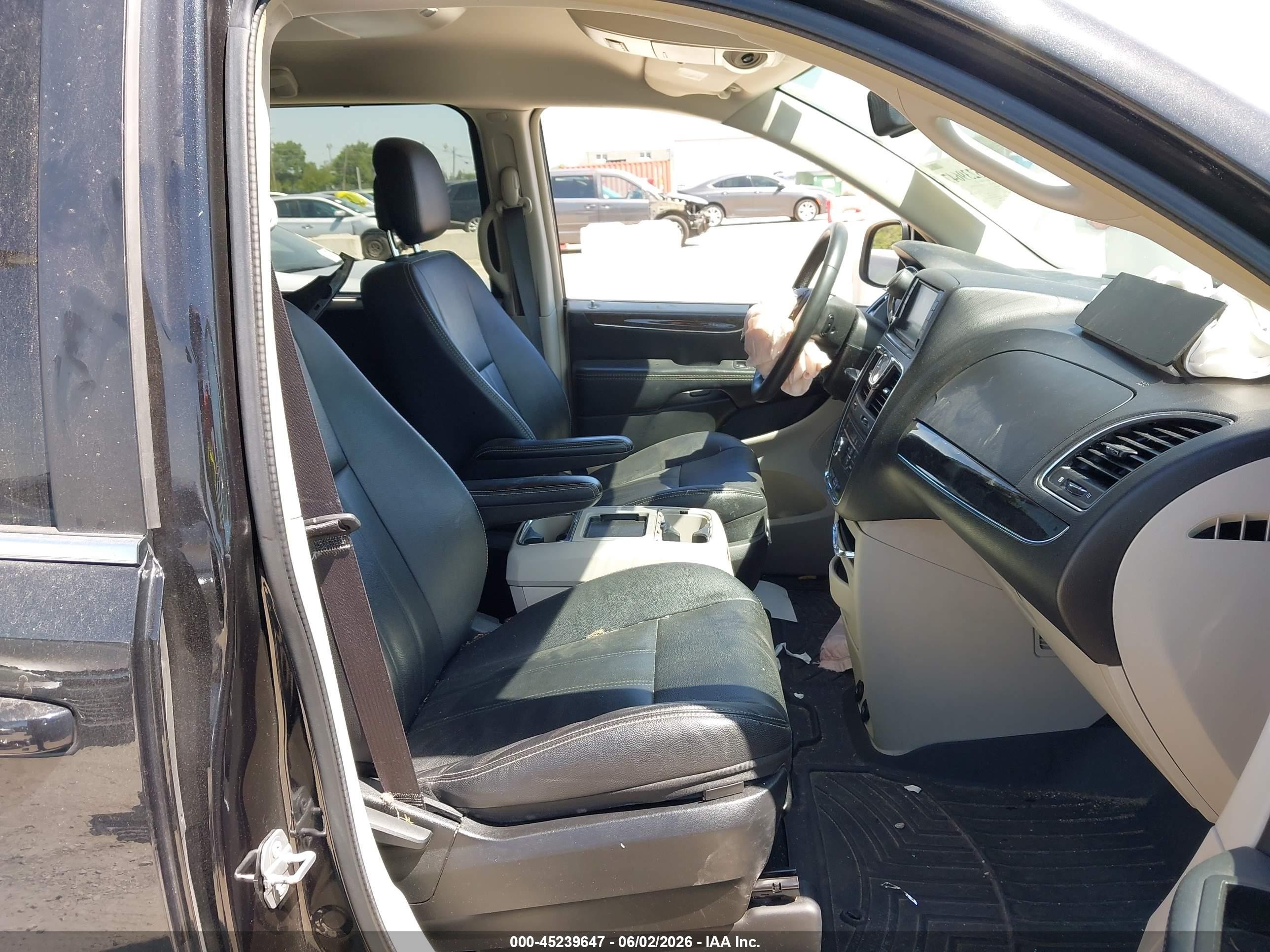 2015 Chrysler Town & Country Touring Black vin: 2C4RC1BG0FR699580