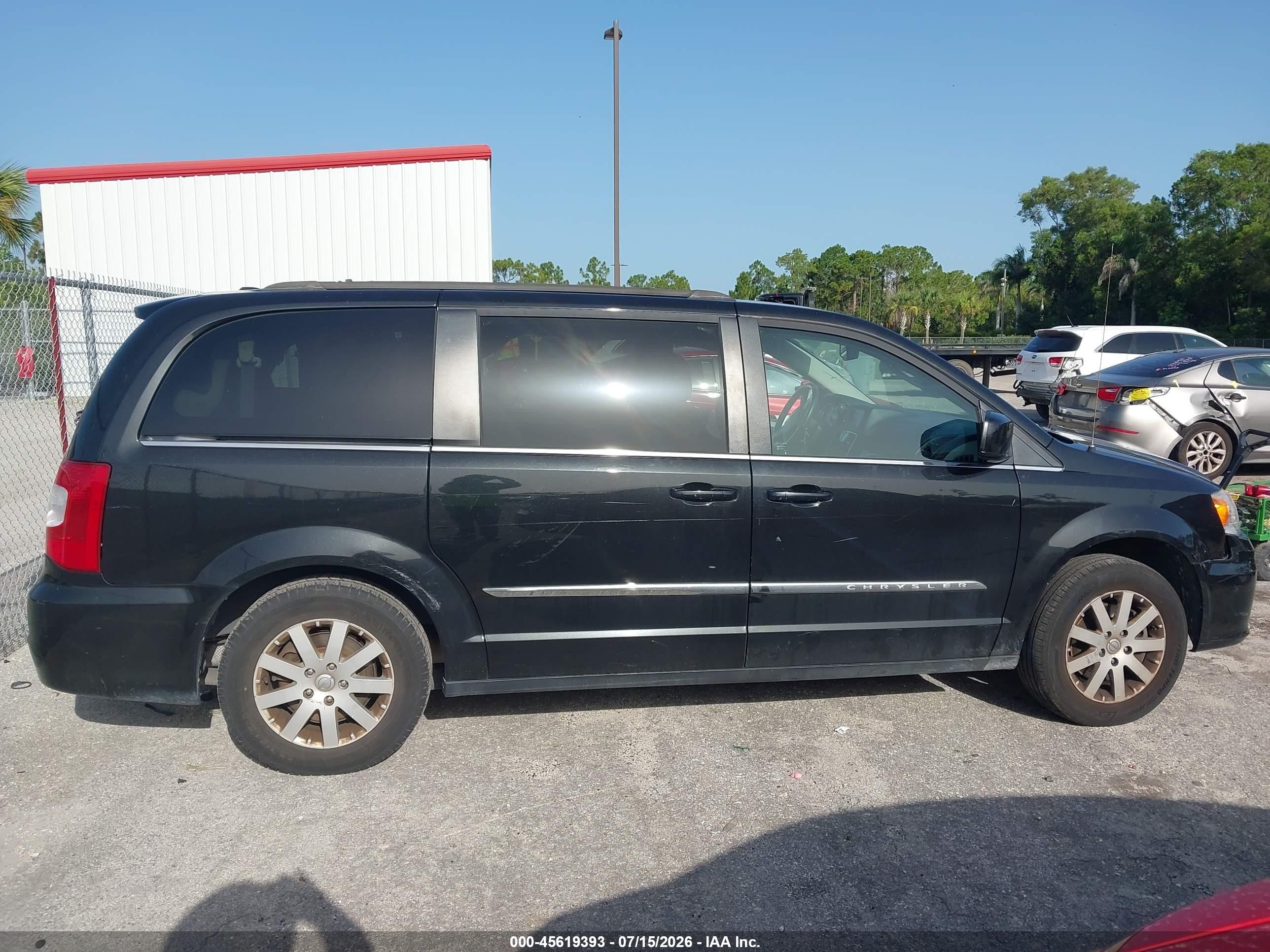 2015 Chrysler Town & Country Touring Черный vin: 2C4RC1BG0FR706592