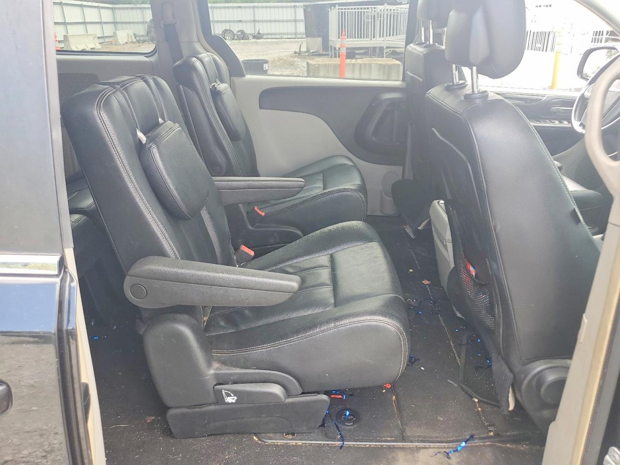 2015 Chrysler Town & Country Touring Black vin: 2C4RC1BG0FR726308