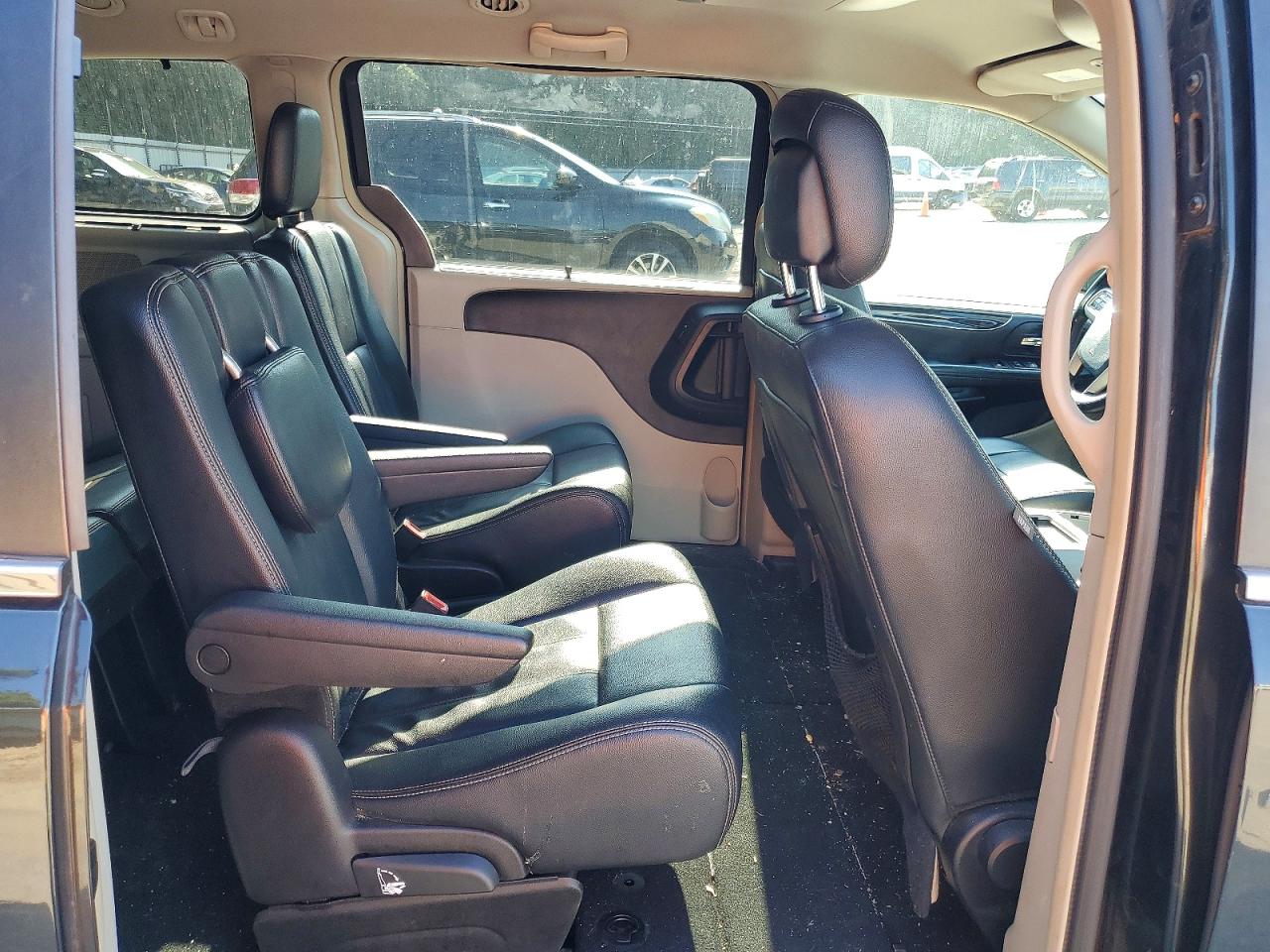 2016 Chrysler Town & Country Touring Black vin: 2C4RC1BG0GR199727