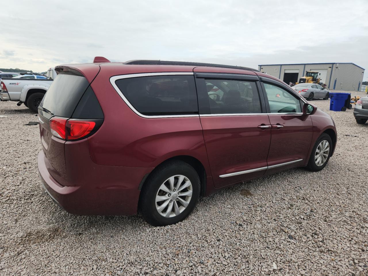 2017 Chrysler Pacifica Touring L Red vin: 2C4RC1BG0HR524166