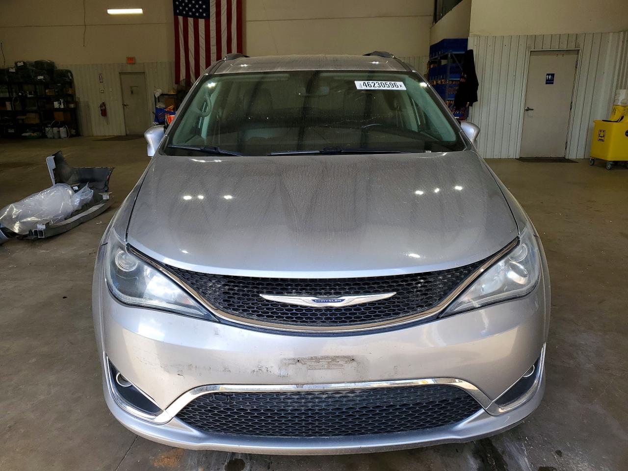 2020 Chrysler Pacifica Touring L Silver vin: 2C4RC1BG0LR274176
