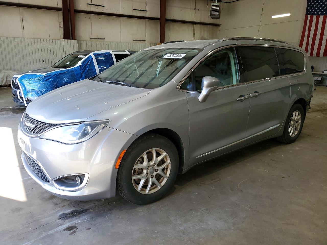 2020 Chrysler Pacifica Touring L Silver vin: 2C4RC1BG0LR274176