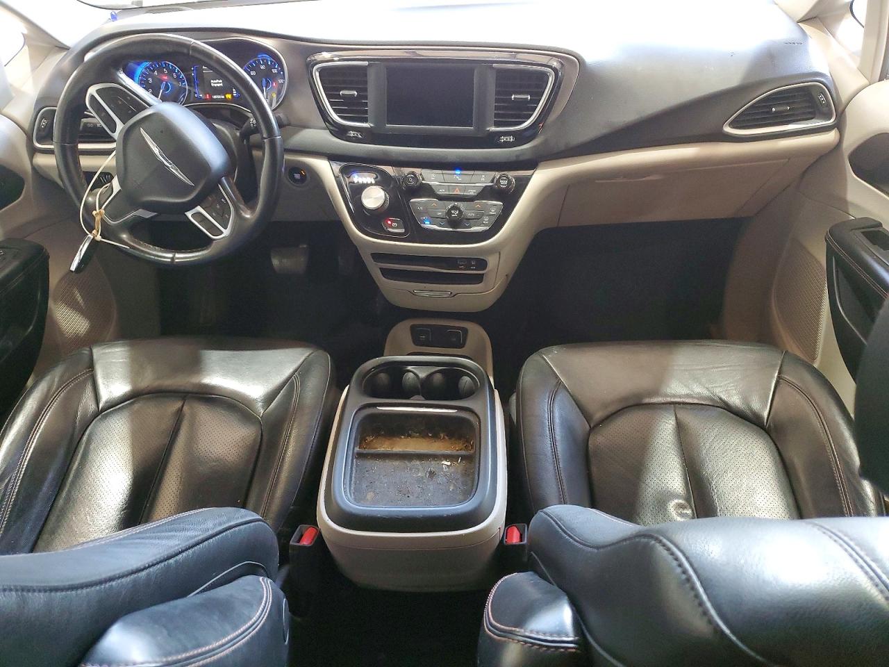2020 Chrysler Pacifica Touring L Silver vin: 2C4RC1BG0LR274176