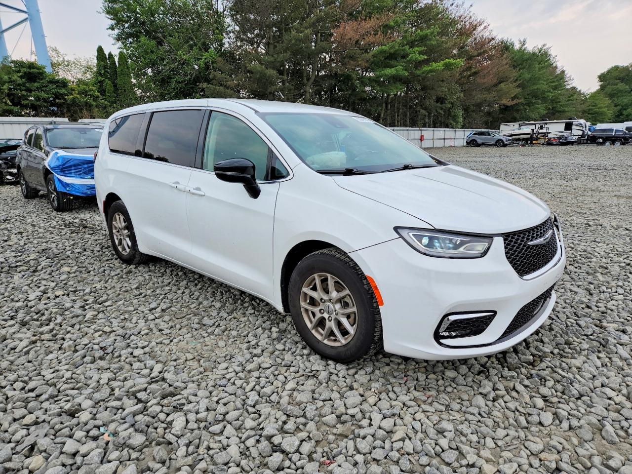 2024 Chrysler Pacifica Touring L Белый vin: 2C4RC1BG0RR119975
