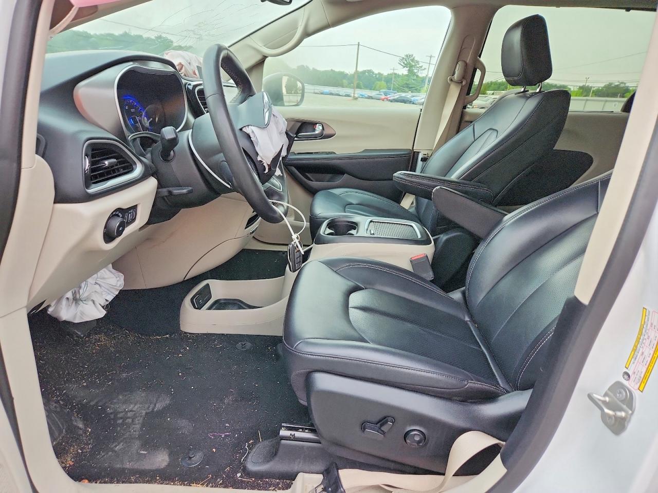 2024 Chrysler Pacifica Touring L Белый vin: 2C4RC1BG0RR119975