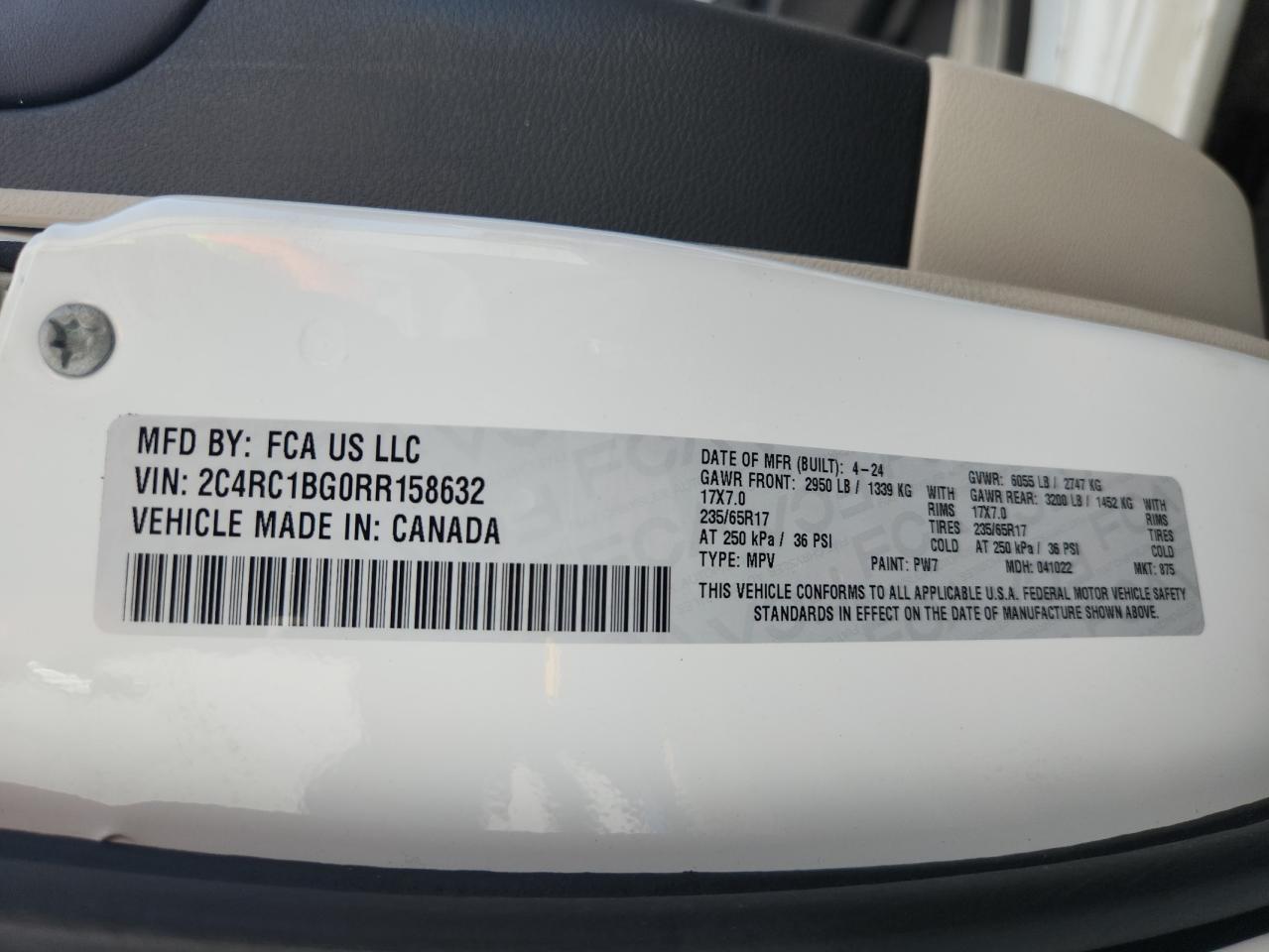 2024 Chrysler Pacifica Touring L White vin: 2C4RC1BG0RR158632