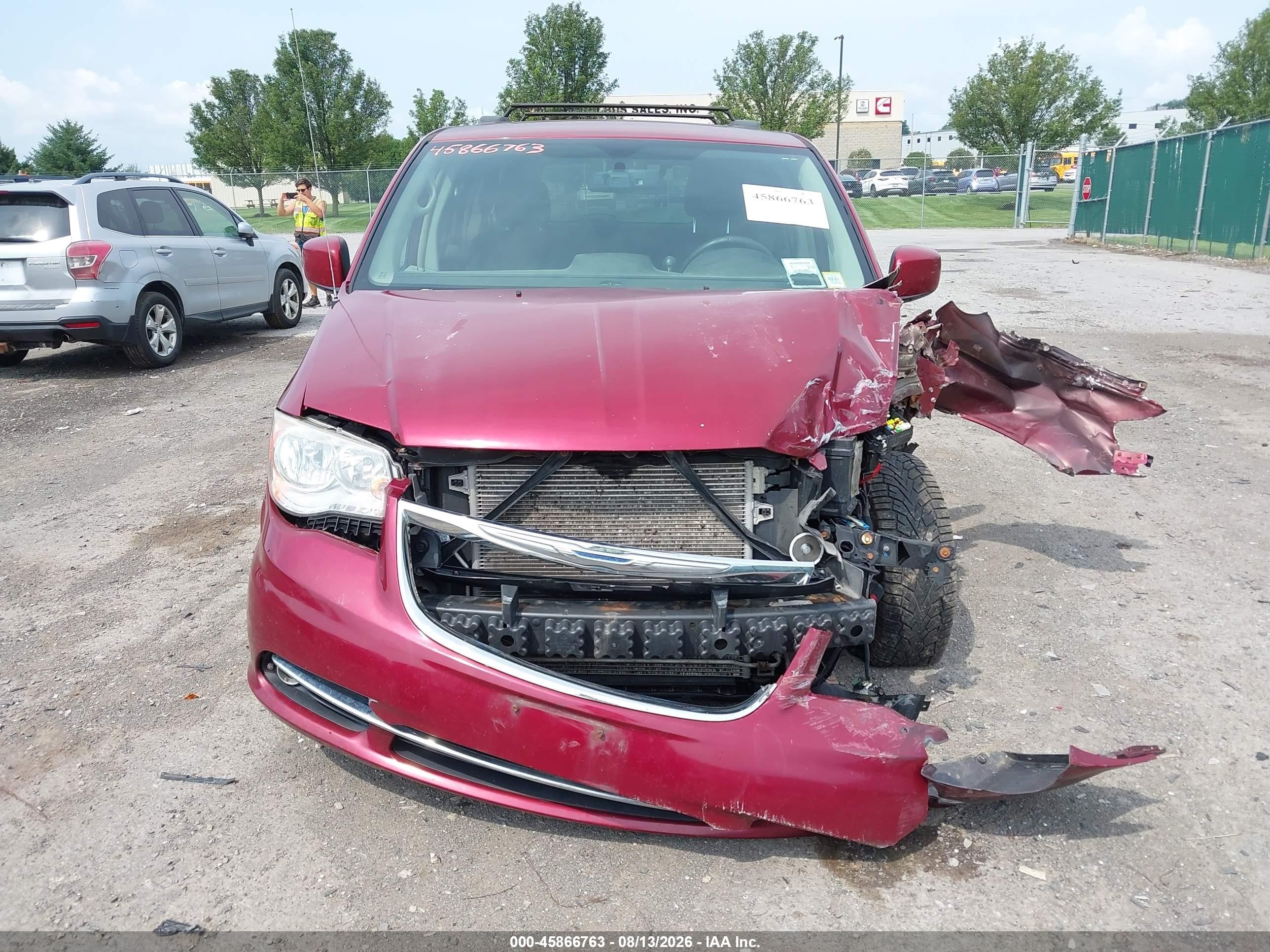 2012 Chrysler Town & Country Touring Красный vin: 2C4RC1BG1CR117109
