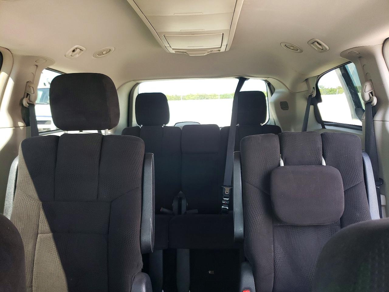 2012 Chrysler Town & Country Touring White vin: 2C4RC1BG1CR169873