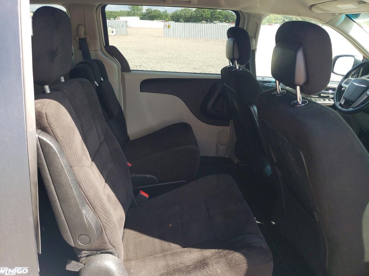 2012 Chrysler Town & Country Touring White vin: 2C4RC1BG1CR169873