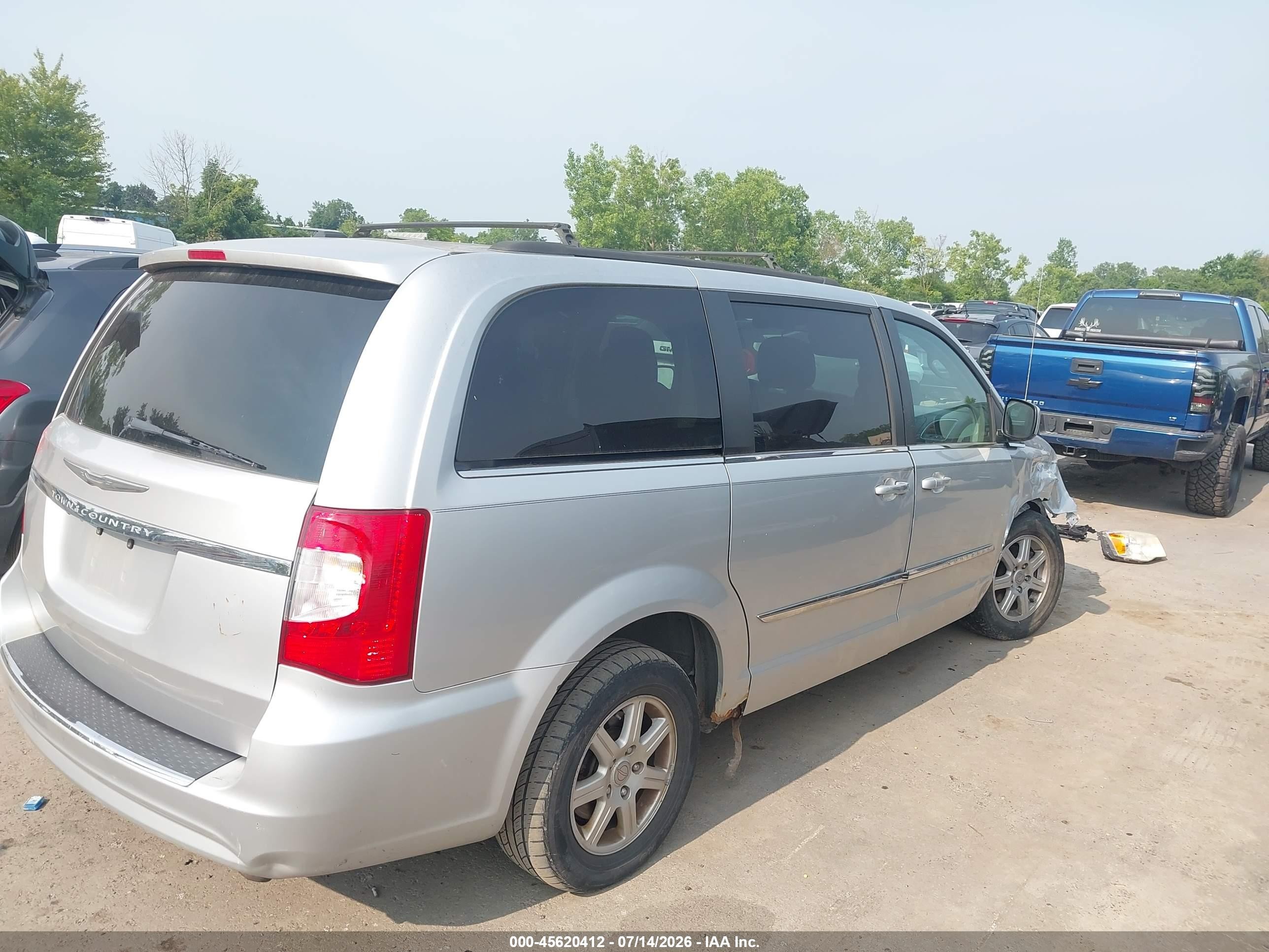 2012 Chrysler Town & Country Touring Silver vin: 2C4RC1BG1CR187418