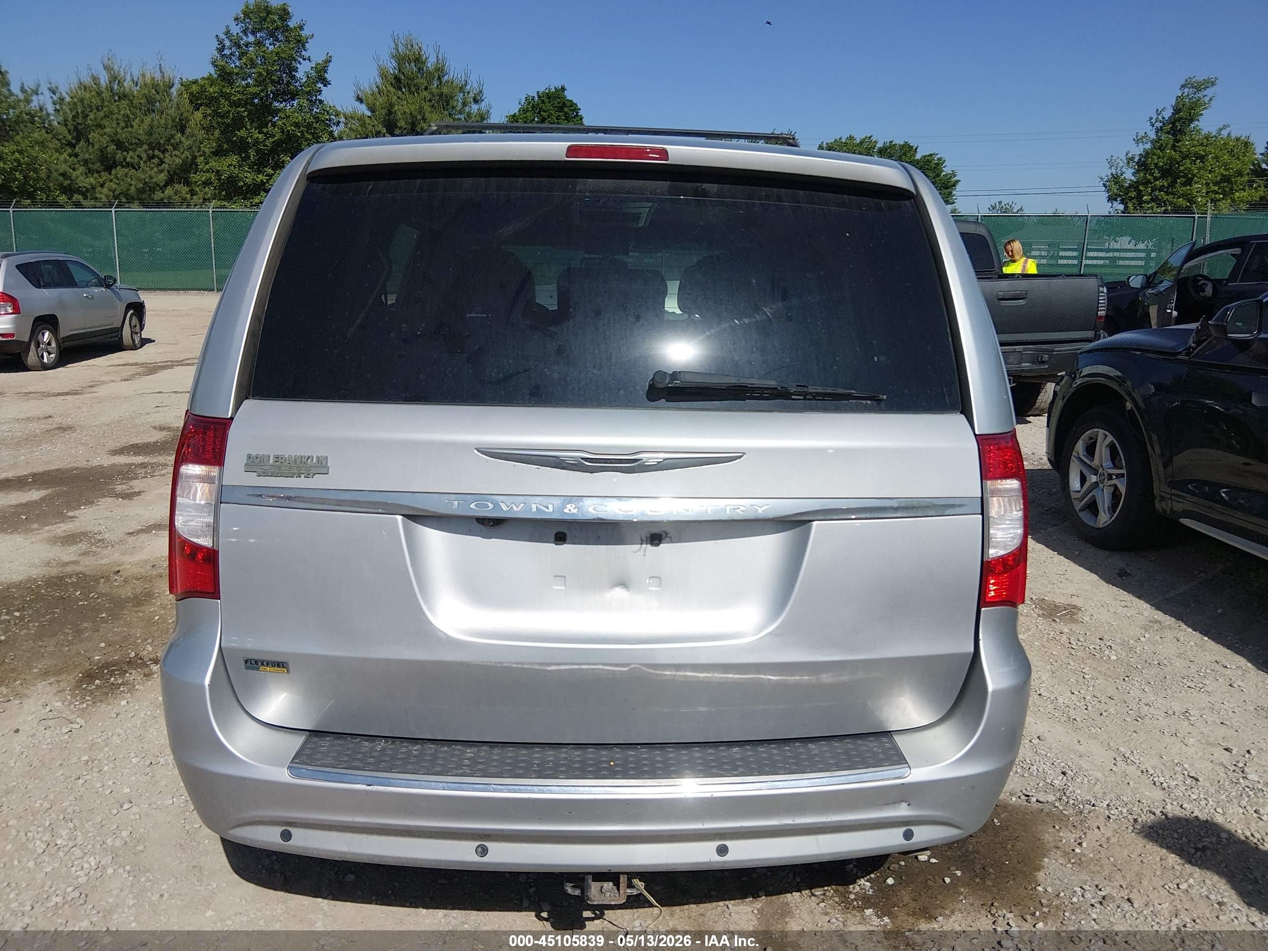 2012 Chrysler Town & Country Touring Silver vin: 2C4RC1BG1CR286739